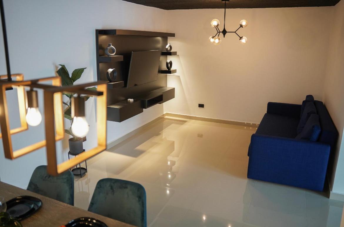 North Breeze Guest House 1 레빗타운 외부 사진