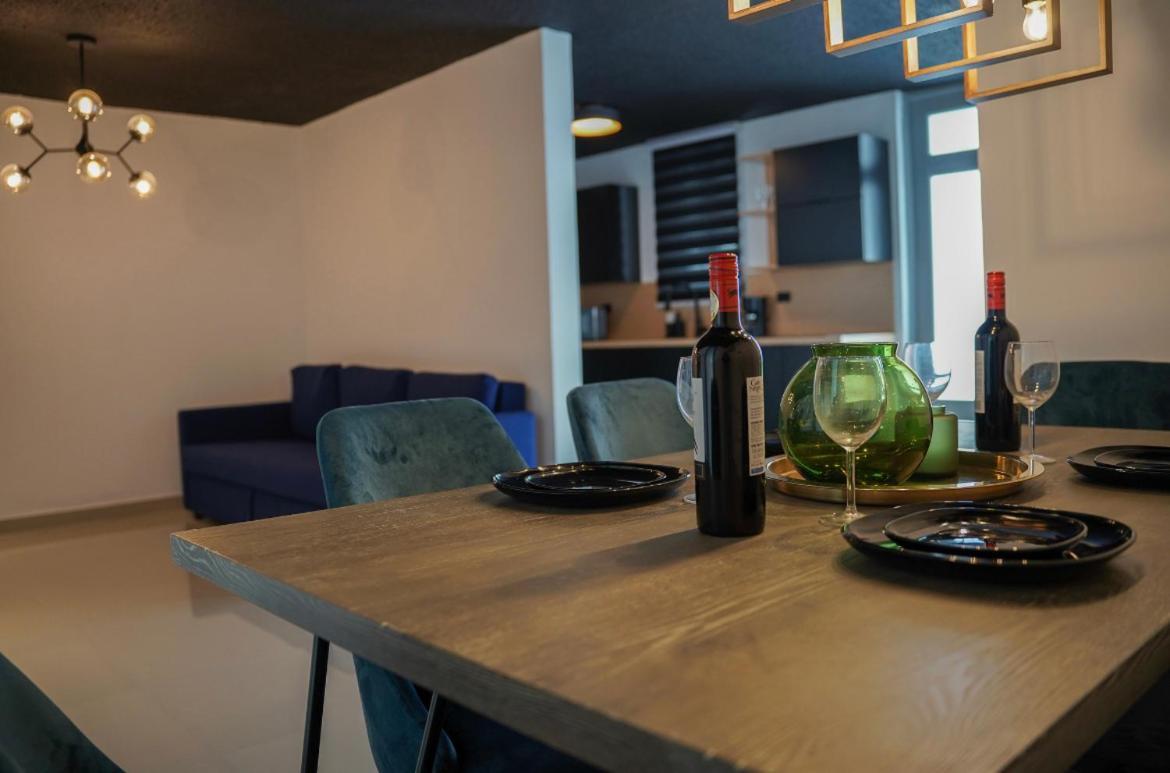 North Breeze Guest House 1 레빗타운 외부 사진