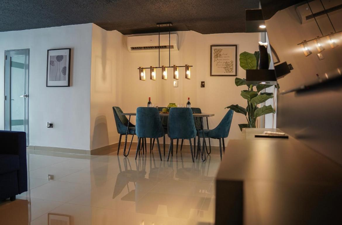 North Breeze Guest House 1 레빗타운 외부 사진